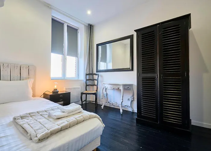 Appartement La Maison Corneille - Grande Maison 4 Avec Terrasse - Proche Lille - Parking Gratuit - Sejours Familiales Et Professionnels Croix